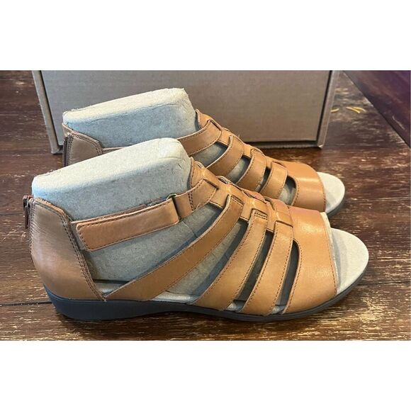 Aravon Women's Abbey Gladiator Flat Sandal - 9 - Picture 3 of 8